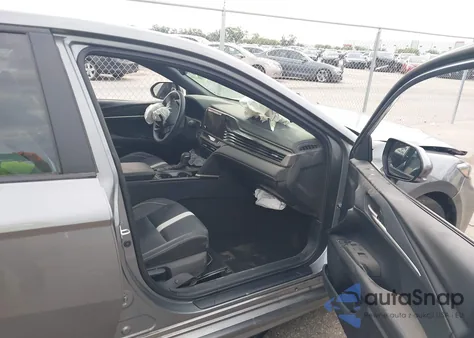 2025 Toyota Camry Se из США, поврежденный, VIN 4T1DAACK4SU501949